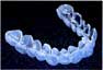 まず歯科医が歯と歯肉が健康な状態であるかを診察します。